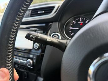 Nissan Qashqai 1.6 dCi Tekna SUV 5dr Diesel XTRON Euro 6 (s/s) (130 ps)