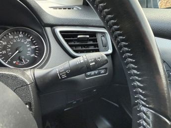 Nissan Qashqai 1.6 dCi Tekna SUV 5dr Diesel XTRON Euro 6 (s/s) (130 ps)
