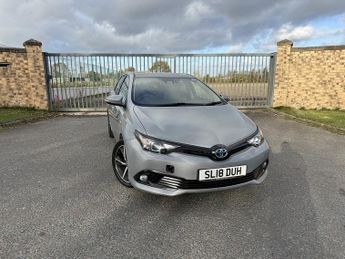 Toyota Auris 1.8 VVT-h Design Hatchback 5dr Petrol Hybrid CVT Euro 6 (s/s) (1