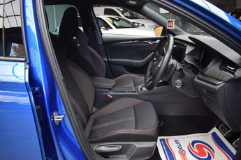 Skoda Octavia 2.0 TDI vRS Estate 5dr Diesel DSG 4WD Euro 6 (s/s) (200 ps)