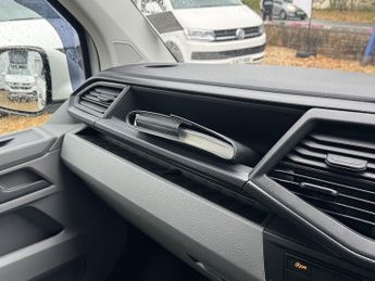 Volkswagen Transporter T6.1 T30 110 SWB