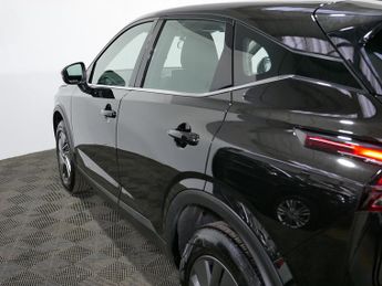 Nissan Qashqai DIG-T MHEV Acenta Premium