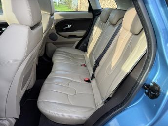 Land Rover Range Rover Evoque 2.2 SD4 Pure SUV 5dr Diesel Auto 4WD Euro 5 (190 ps)