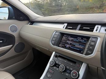 Land Rover Range Rover Evoque 2.2 SD4 Pure SUV 5dr Diesel Auto 4WD Euro 5 (190 ps)