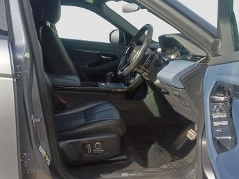 Land Rover Range Rover Evoque P300e R-Dynamic S