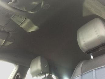 Land Rover Range Rover Evoque P300e R-Dynamic S