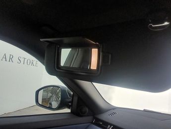 Land Rover Range Rover Evoque P300e R-Dynamic S