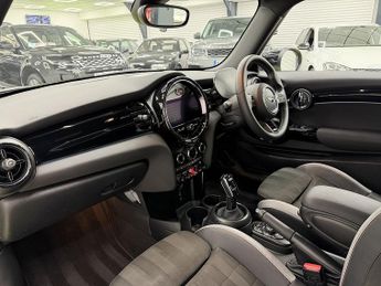 MINI Hatch 1.5 Cooper Sport Hatchback 3dr Petrol Steptronic Euro 6 (s/s) (1