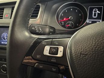 Volkswagen Golf TSI BlueMotion Tech SE