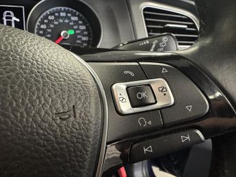 Volkswagen Golf TSI BlueMotion Tech SE