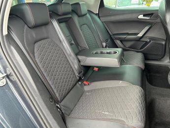 SEAT Leon 1.5 eTSI MHEV FR Hatchback 5dr Petrol Hybrid DSG Euro 6 (s/s) (1