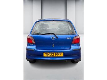 Toyota Yaris 1.0 VVT-i 16v GLS Hatchback 5dr Petrol Manual (137 g/km, 67 bhp)