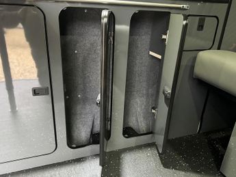 Volkswagen Transporter T6 T30 150 DSG LWB Highline