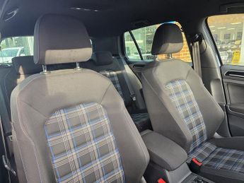 Volkswagen Golf 1.4 TSI GTE Hatchback 5dr Petrol Plug-in Hybrid DSG Euro 6 (s/s)