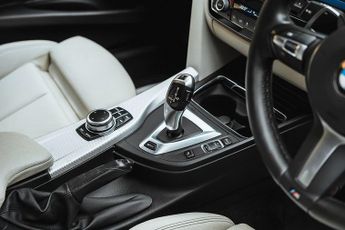 BMW 3 Series 2.0 330e 7.6kWh M Sport Saloon 4dr Petrol Plug-in Hybrid Auto Eu