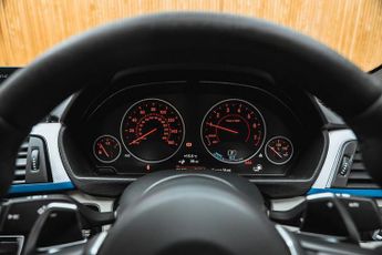 BMW 3 Series 2.0 330e 7.6kWh M Sport Saloon 4dr Petrol Plug-in Hybrid Auto Eu