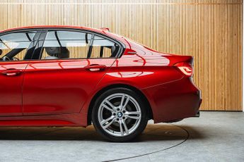 BMW 3 Series 2.0 330e 7.6kWh M Sport Saloon 4dr Petrol Plug-in Hybrid Auto Eu