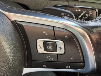 Volkswagen Golf TDI BlueMotion Tech R-Line