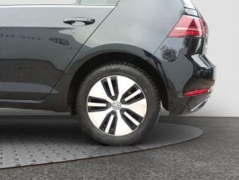 Volkswagen e-Golf e-Golf