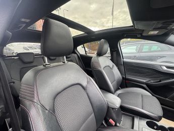 Ford Focus EcoBlue ST-Line X