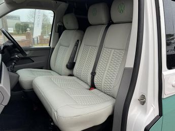 Volkswagen Transporter T6.1 T32 110 LWB