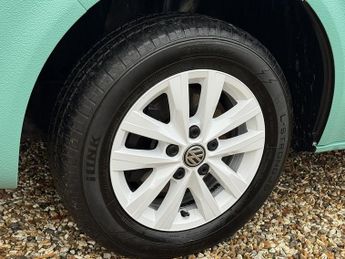 Volkswagen Transporter T6.1 T32 110 LWB