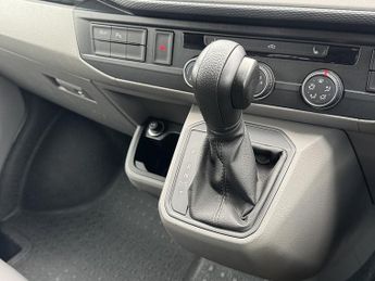 Volkswagen Transporter T6.1 T32 150 DSG SWB Highline