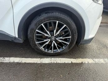 Toyota C-HR 1.8 VVT-h Excel SUV 5dr Petrol Hybrid CVT Euro 6 (s/s) (122 ps)