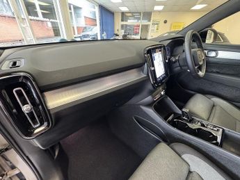 Volvo XC40 h T4 Plus