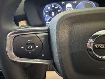 Volvo XC40 h T4 Plus