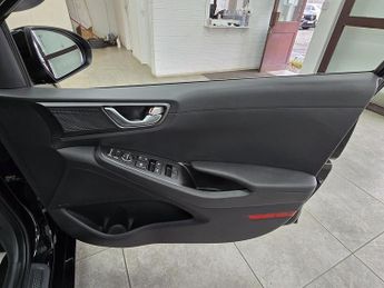 Hyundai IONIQ h-GDi Premium