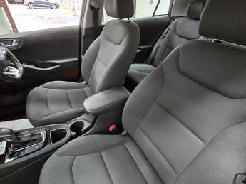 Hyundai IONIQ h-GDi Premium