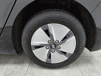 Hyundai IONIQ h-GDi Premium