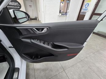 Hyundai IONIQ h-GDi Premium SE