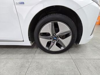 Hyundai IONIQ h-GDi Premium SE