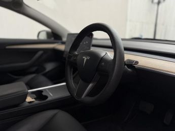 Tesla Model 3 Standard Range Plus Saloon 4dr Electric Auto RWD (241 bhp)