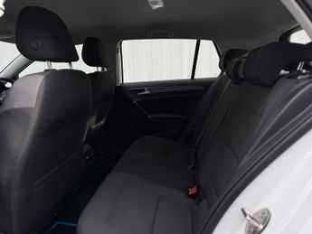 Volkswagen e-Golf 35.8kWh e-Golf Hatchback 5dr Electric Auto (136 ps)