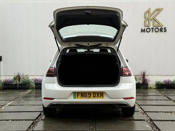 Volkswagen e-Golf 35.8kWh e-Golf Hatchback 5dr Electric Auto (136 ps)