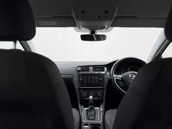 Volkswagen e-Golf 35.8kWh e-Golf Hatchback 5dr Electric Auto (136 ps)