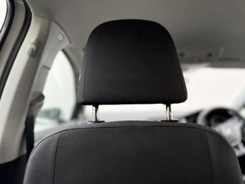 Volkswagen e-Golf 35.8kWh e-Golf Hatchback 5dr Electric Auto (136 ps)