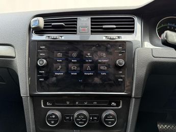 Volkswagen e-Golf 35.8kWh e-Golf Hatchback 5dr Electric Auto (136 ps)
