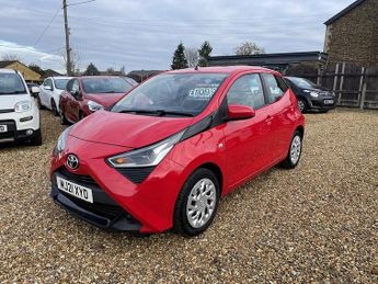 Toyota AYGO VVT-i x-play