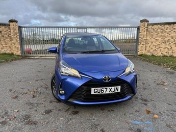 Toyota Yaris 1.5 VVT-i Icon Tech Hatchback 5dr Petrol Manual Euro 6 (111 ps)