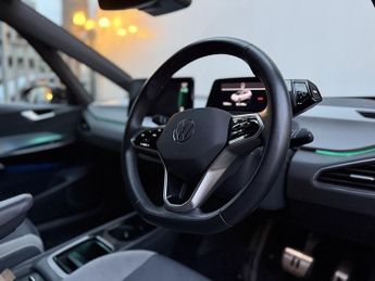 Volkswagen ID.3 Pro Performance 58kWh Family Hatchback 5dr Electric Auto (204 ps