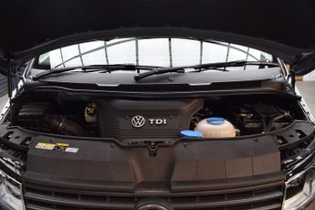 Volkswagen Transporter 2.0 BiTDI T30 Highline Kombi Double Cab 5dr Diesel DSG 4Motion S