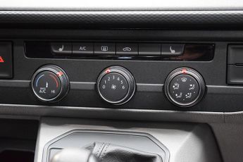 Volkswagen Transporter 2.0 BiTDI T30 Highline Kombi Double Cab 5dr Diesel DSG 4Motion S