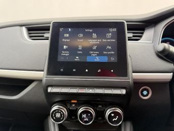 Renault Zoe R135 EV50 52kWh Iconic Hatchback 5dr Electric Auto (Rapid Charge