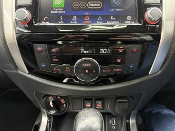 Nissan Navara 2.3 dCi N-Guard Pickup Double Cab 4dr Diesel Auto 4WD Euro 6 (19