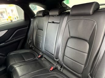 Jaguar F-PACE P250i R-Sport