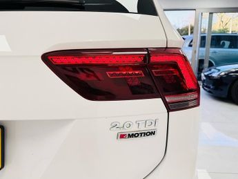Volkswagen Tiguan TDI BlueMotion Tech R-Line
